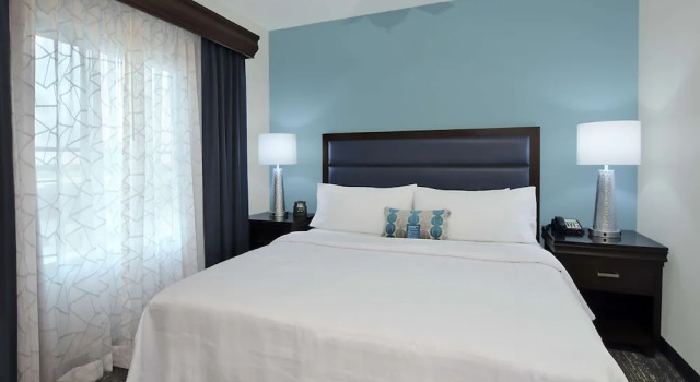 Двухместная студия Accessible Homewood Suites by Hilton Miami - Airport West