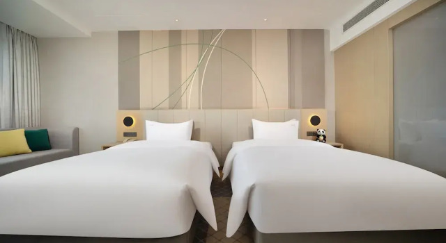 Четырёхместный номер Premium с видом на горы Holiday Inn Dujiangyan Ancient Town by IHG