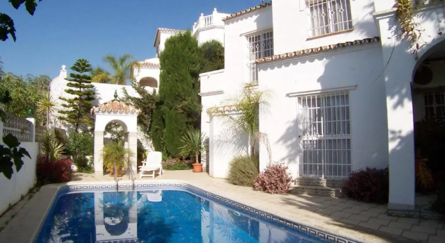 Вилла Villa Golondrinas - Private villa to sleep 6