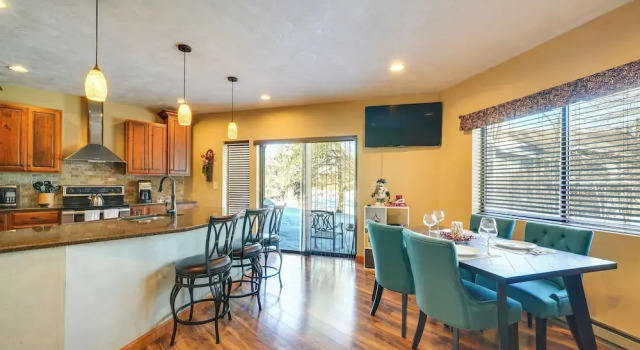 Idyllic Somerset Condo: Ski, Hike & Relax!, Prenota Hotel Hidden Valley Stati Uniti