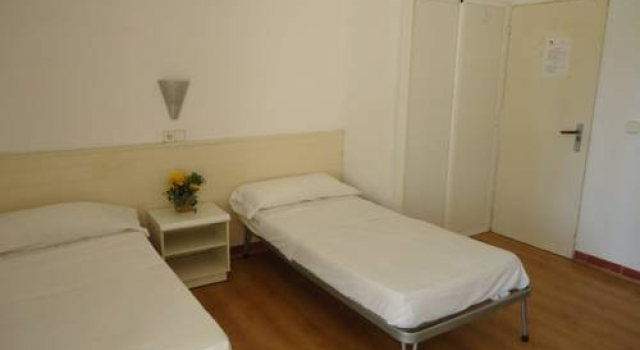 Camping San Antonio, Rezerwuj Pole kempingowe Hotele w Majorka z parkingiem, Parking