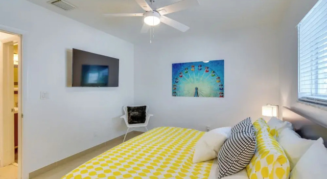 2 Mi to Ocean: Dog-friendly Hallandale Beach Condo, Book Lejlighed Hallandale Beach 