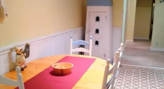 Ruim authentiek gelijkvloers appartement op wandelafstand van de zee