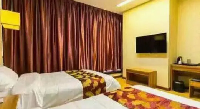 Thank Inn Hotel Henan Zhengzhou Zhengdong New District, Rezervovat Hotel Čeng-čou Henan