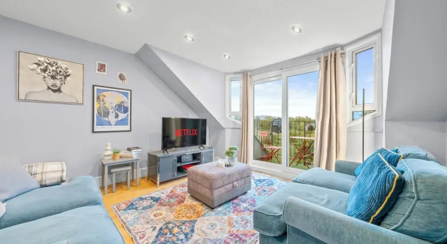 Charming Village Escape 3-Bed near Loch Lomond, Забронировать Апартаменты/квартира Отели Центральной Шотландии с парковкой, Парковка