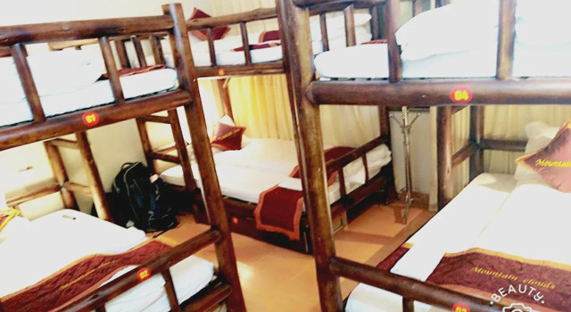 Mountain Clouds Sapa Hostel, Забронировать Хостел Хостелы Шапа, рядом с Рынок Сапа, Хостел