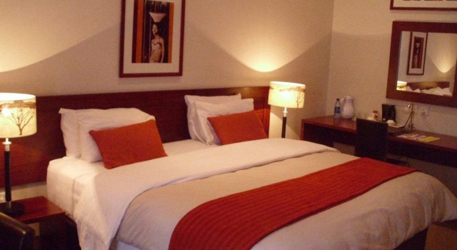 Cresta Botsalo Hotel, Book Hotel Palapye Central District
