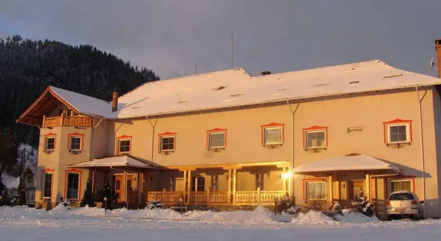 Manoir Mignon, Prenota Hotel Hotel a Suceava con colazione, Colazione
