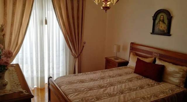 Апартаменты 2 Bed Flat - Sleeps 5 - Parking - Wifi