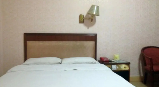 Xinhui Hotel, Boek Hotel Hotels in Guangdong met parkeren, Parkeren