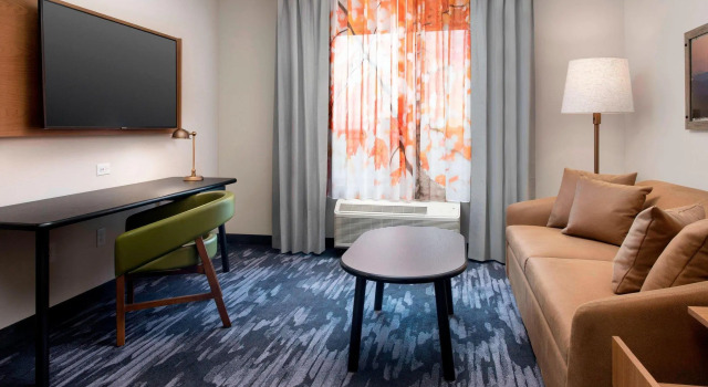 Двухместный люкс Fairfield Inn & Suites by Marriott Denver Tech Center North