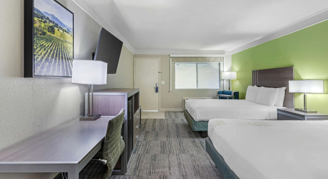 Четырёхместный номер Standard Best Western Cordelia Inn