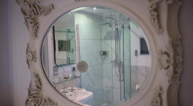 Полулюкс Deluxe Karma Sanctum Soho Hotel