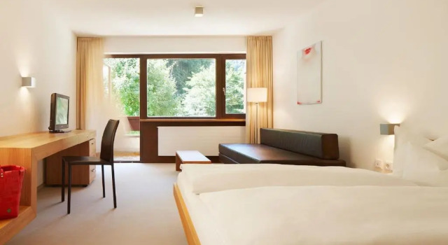 Двухместный номер Premium с балконом Hotel Krone in Au