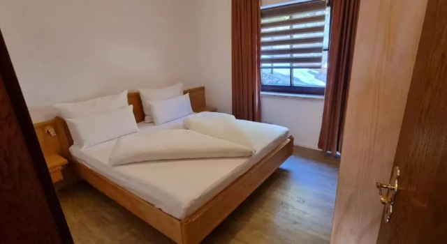 Ferienwohnung 3 Personen Alleinlage auf 1500m am Waldrand und Skigebiet Hochzeiger