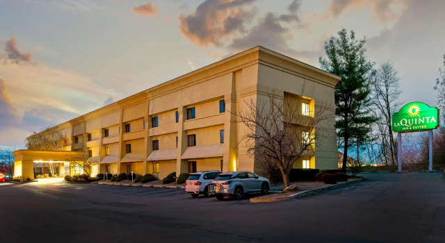 La Quinta Inn & Suites Harrisburg Airport Hershey, Boek Hotel Harrisburg 