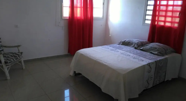 Villa Orquidéa, Buchen Sie Villa Hotels in Anse-Bertrand mit Parkplatz, Parkplätze