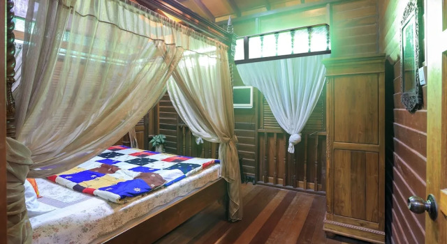OYO 90256 Rb Beach Homestay, Prenota Affittacamere Hotel a Malacca con parcheggio, Parcheggio
