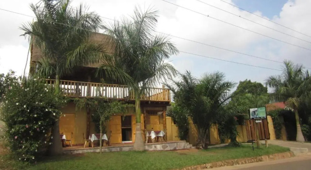 Precious Guesthouse, Book Hotel Hoteller i Entebbe med parkering, Parkering