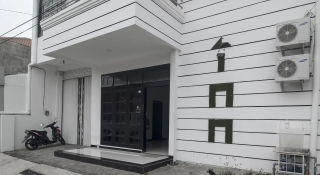 RedDoorz near Poncol Station, Reservar Hotel Hotéis de 3 estrelas em Semarang, perto de Lawang Sewu, 3*