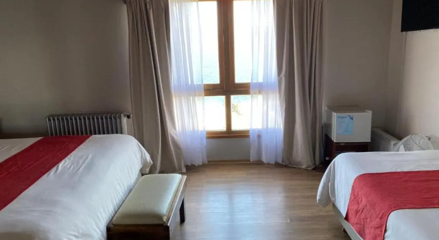 Трёхместный номер с видом на озеро Hotel Concorde