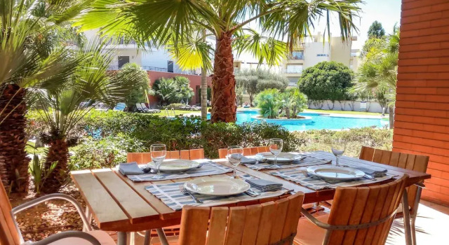 Апартаменты Palm01 · Palm Village Apartment 3B · Wifi · A/C · Terrace