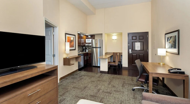 Двухместный люкс Staybridge Suites-Knoxville Oak Ridge by IHG