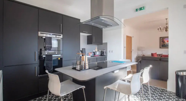 Gordonston Apartments, Забронировать Апартаменты/квартира Отели Инвернесс с парковкой, рядом с Природный заповедник Меркинч, Парковка