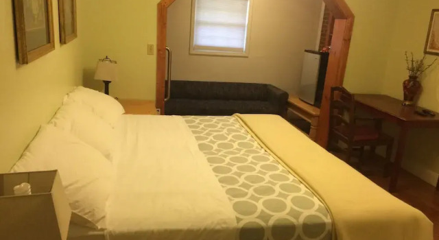 Dixie Plaza Hotel, Boek Hotel Tazewell Tennessee