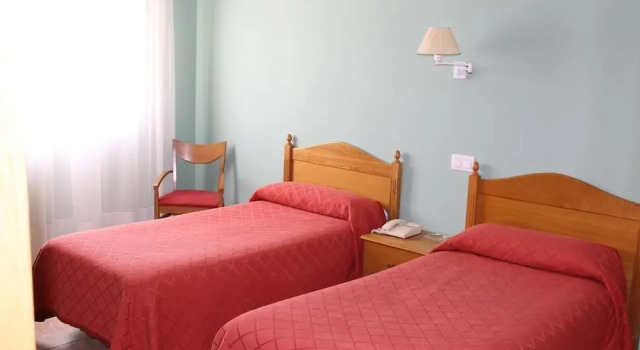 Hostal Sandino, Book Hostel / Vandrerhjem Villodrigo 