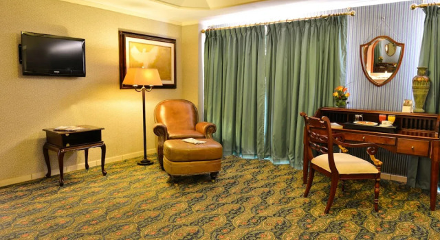 Люкс Presidential с балконом Hotel Plaza Del Libertador