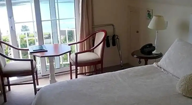Номер Deluxe с балконом и с видом на море Rocklands House BB