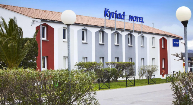 Кровать в общем номере Kyriad ECO - Perpignan Nord Aéroport