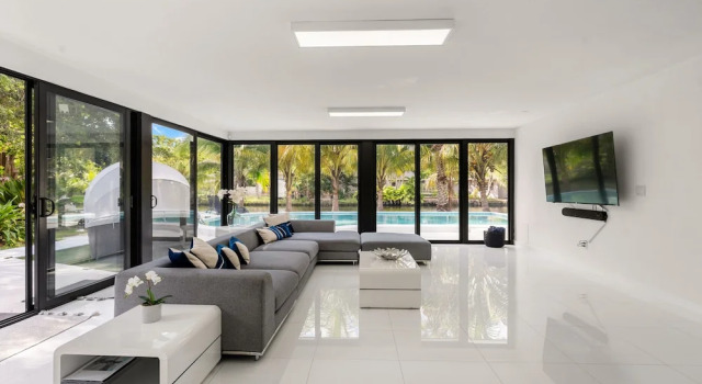 Коттедж Peaceful 3BD Family House With Pool