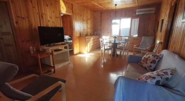 Bungalow con piscina en camping privado cerca de la playa de Torre del Mar Ideal familias
