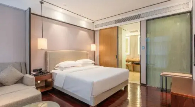Люкс Executive c 1 комнатой Qianmen Holiday Inn (Zhuhai City Rail Mingzhu Station)