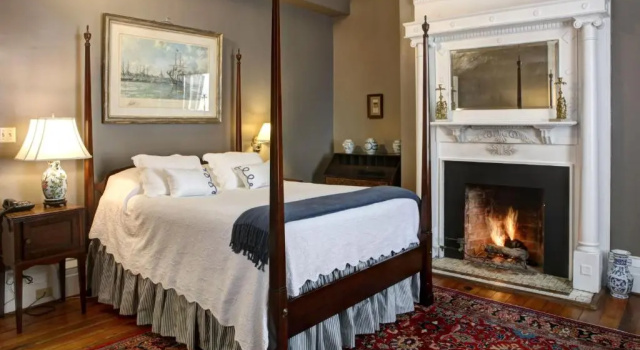 Номер Deluxe 200 South Street Inn