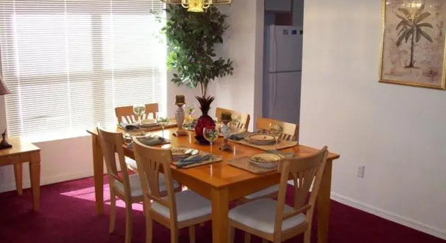 Коттедж с 6 комнатами Sunsplash Vacation Homes