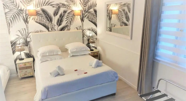 Семейный номер Standard Les Jardins de Bormes, hôtel adult only avec sauna & jacuzzi