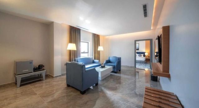 Семейный люкс Pearly Hotel