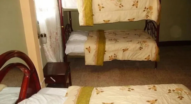 Трёхместный номер Standard c 1 комнатой Hotel Eloy Alfaro - Hostel