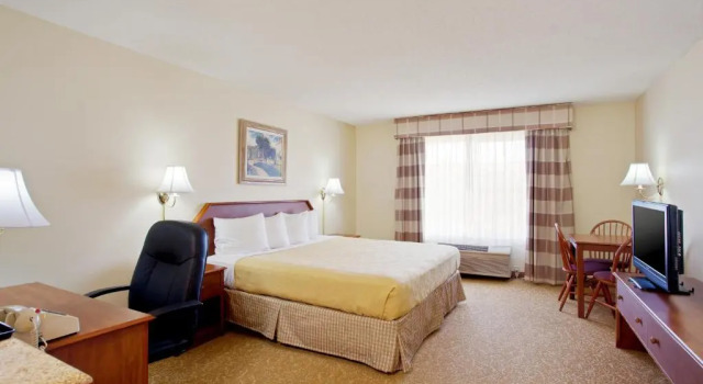 Двухместный люкс Country Inn & Suites by Radisson, Minneapolis-Shakopee