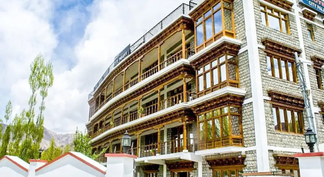 Hotel City Palace, Забронировать Отель Отели Джамму и Кашмира с завтраком, Завтраки