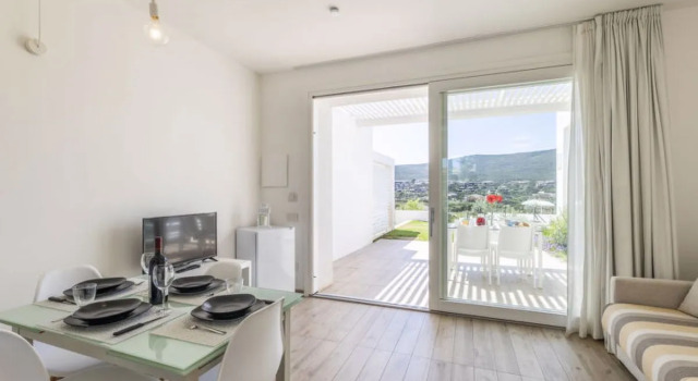 Capo Falcone Charming Apartment (STI261), Забронировать Апартаменты/квартира Отели Стинтино с бассейном, рядом с Пляж Габбиано, Бассейн