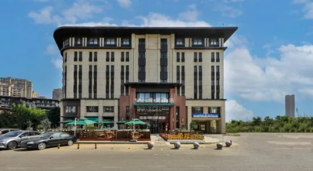 Xana Hotelle (Shenyang Sports Institute International Convention and Exhibition Center), Book Hotel Shenhe 