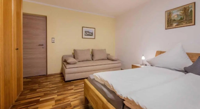 Haus Auer Theresia, Забронировать Отель Отели Штубайталь с парковкой, Парковка