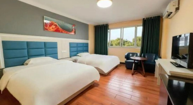 Baiyun Hotel, Prenota Hotel Hotel economici a Jiangmen