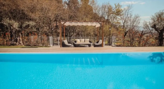 Bungalow com Piscina,valença Izibookings, Book Hotel Hoteller i Valenca med parkering, Parkering