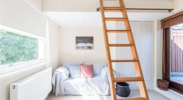 Elegant 3 Bedroom Home Located in South Kensington