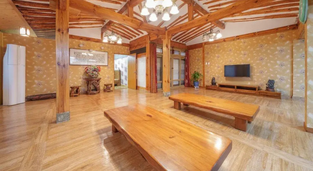 Коттедж c 1 комнатой Gyeongju Silla Palace Pension